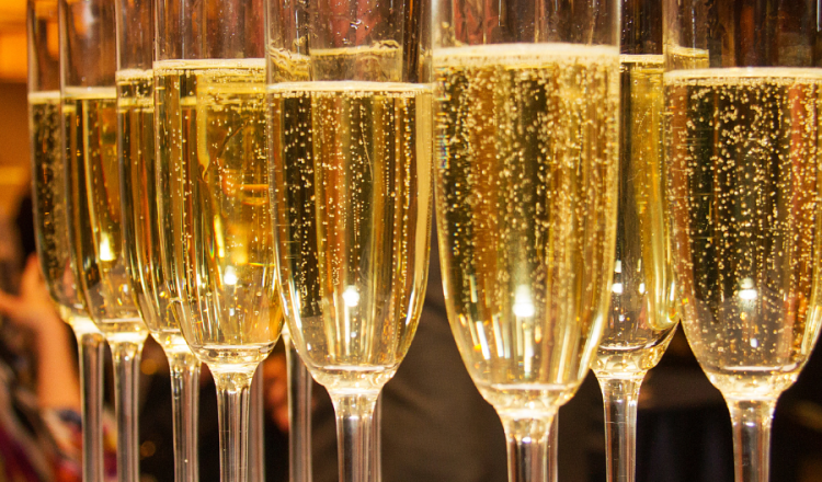 Rượu vang Champagne – Nét độc đáo trong văn hóa ẩm thực Pháp